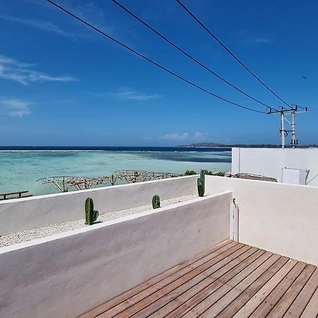 Shore Thing Gili Air Beachfront Apartment Exterior foto