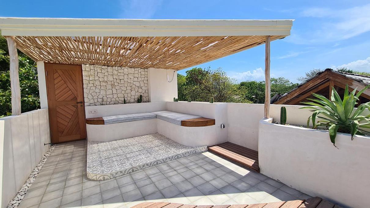 Shore Thing Gili Air Beachfront Apartment Exterior foto
